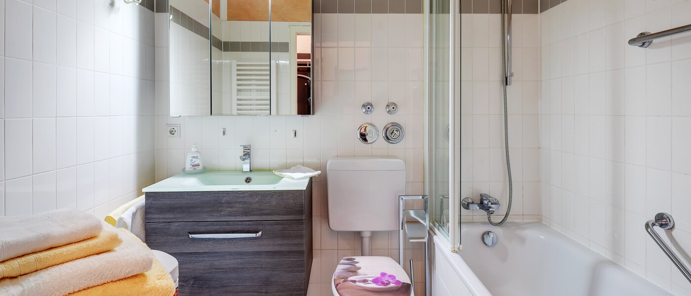 Wohnung München Neuaubing 01 Badezimmer 12153