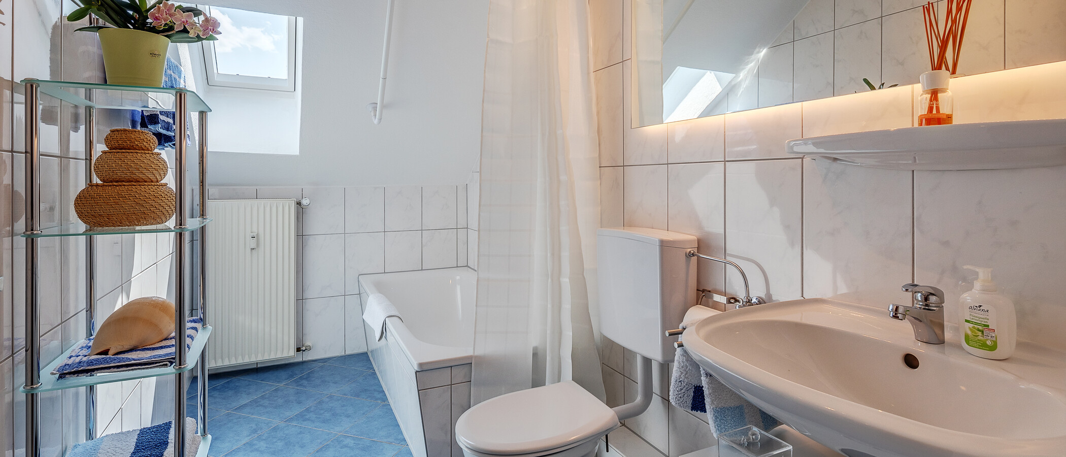 Dachgeschosswohnung München Waldperlach 01 Badezimmer 12208