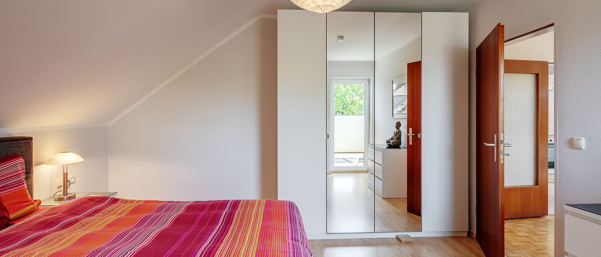 Dachgeschosswohnung München Waldperlach 02 1. Schlafzimmer 12208
