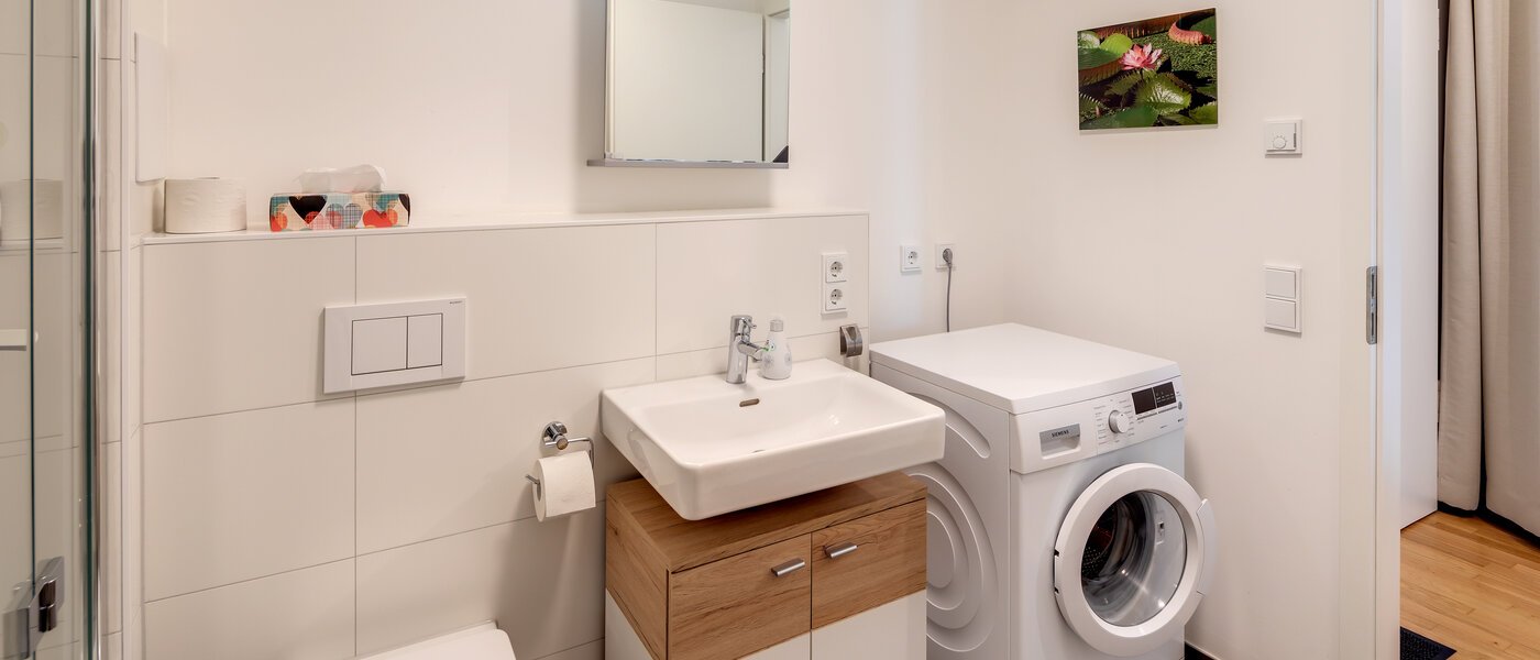 Wohnung München Moosach 02 Badezimmer 12221