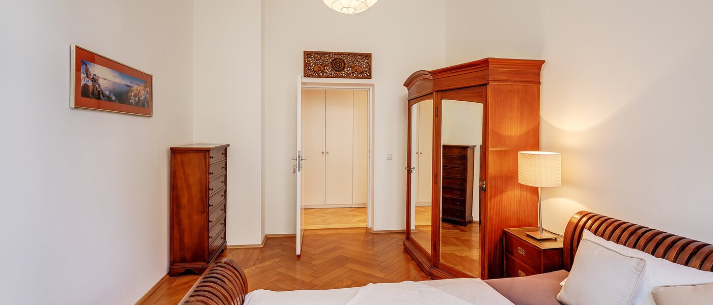 Wohnung München Isarvorstadt 03 1. Schlafzimmer 12242