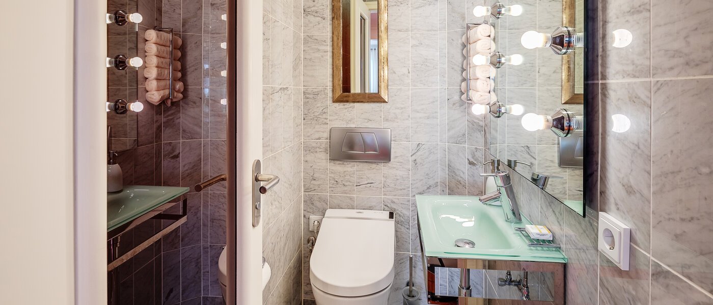 Wohnung München Herzogpark 01 Gäste-WC 12265