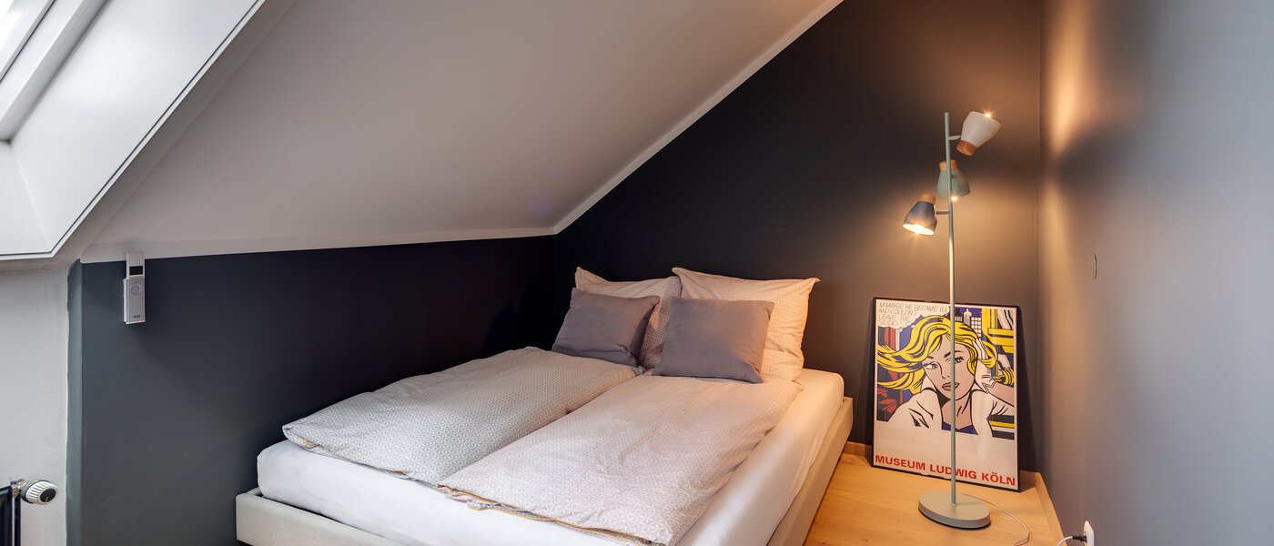 Dachgeschosswohnung München Obergiesing 01 Schlafzimmer 12328