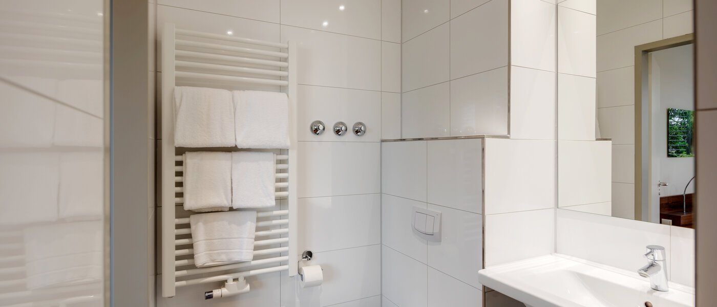 Wohnung Ismaning 03 Badezimmer 12383