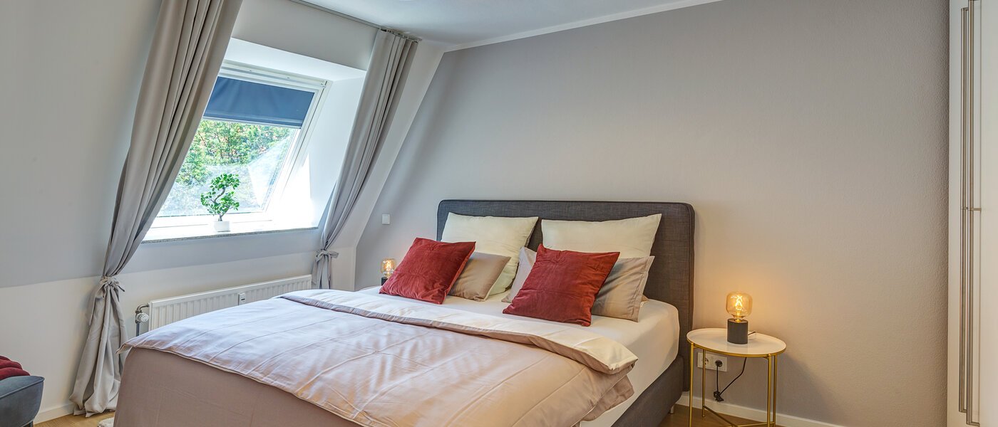 Wohnung München Schwabing 01 1. Schlafzimmer 12475