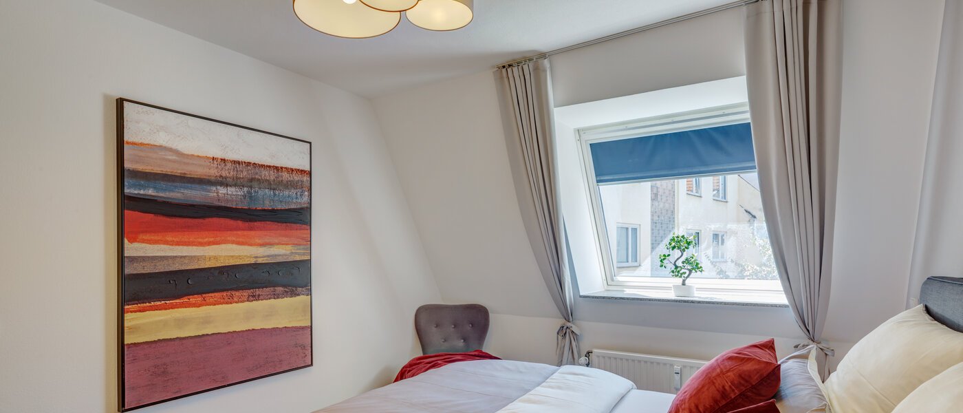 Wohnung München Schwabing 02 1. Schlafzimmer 12475