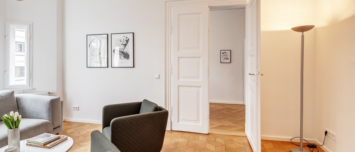 Wohnung München Maxvorstadt - Universitätsviertel 06 Wohnzimmer 12491