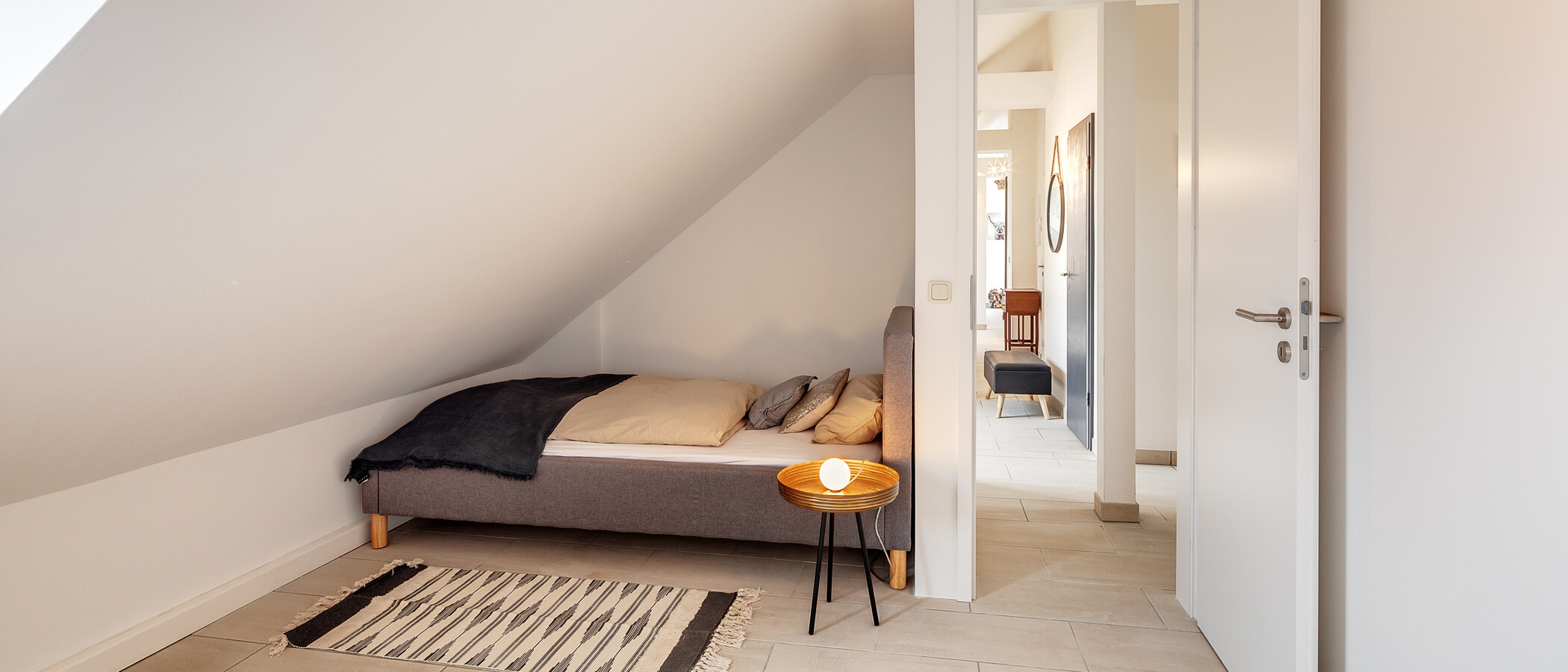Dachgeschosswohnung München Nymphenburg 01 2. Schlafzimmer	 12497