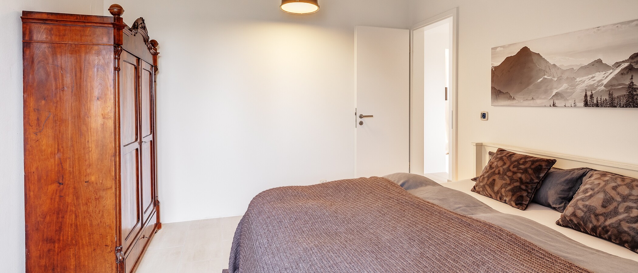 Dachgeschosswohnung München Nymphenburg 05 1. Schlafzimmer 12497