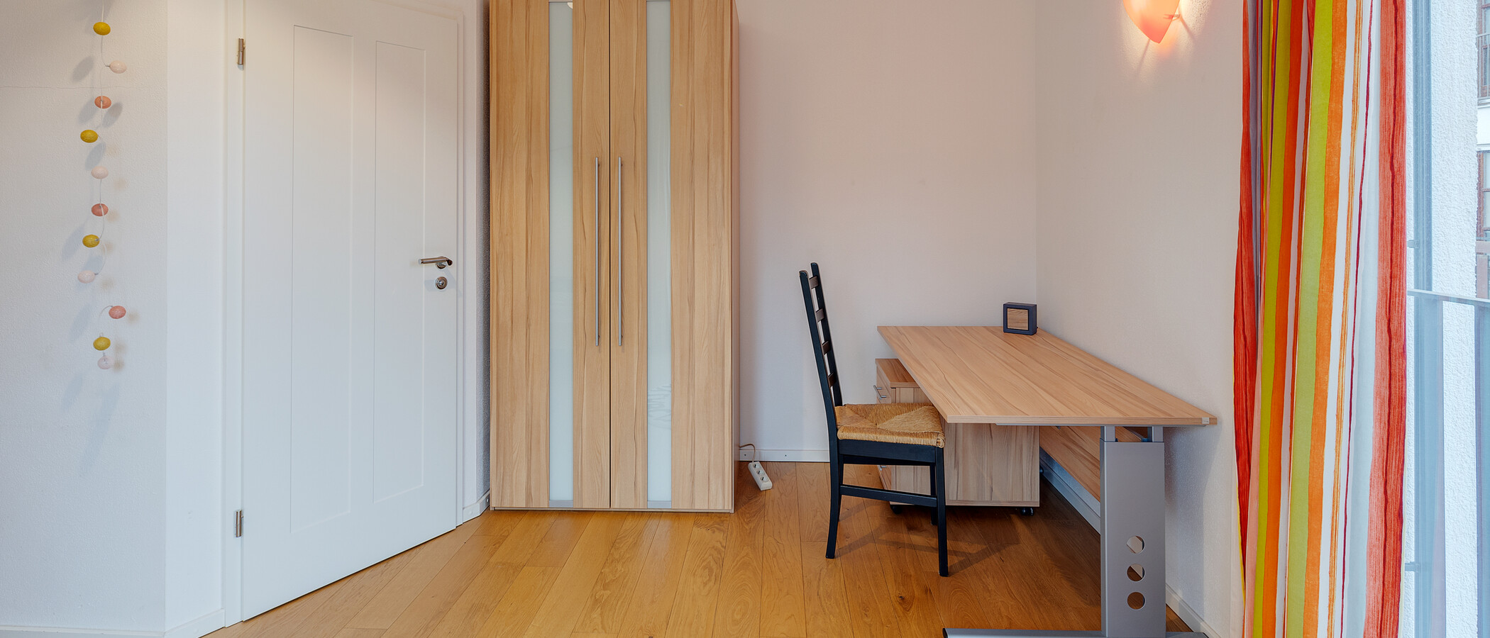 Einfamilienhaus Starnberg 04 2. Schlafzimmer	 12506