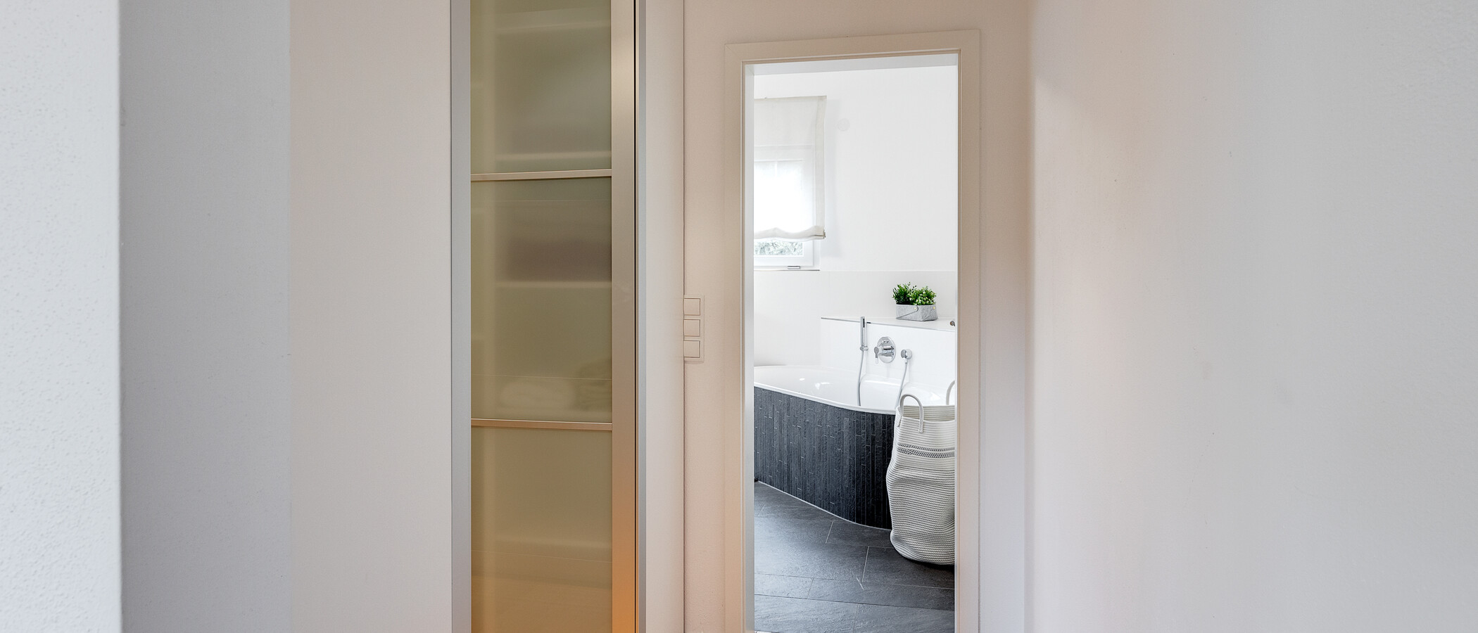 Einfamilienhaus Starnberg 04 1. Schlafzimmer 12506