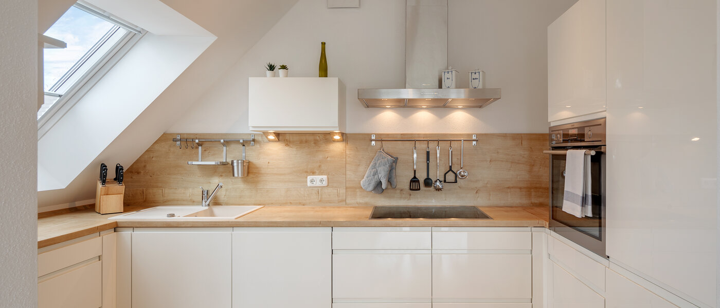 Dachgeschosswohnung München Lerchenau 01 Küche 12556