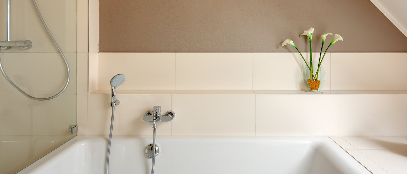 Dachgeschosswohnung München Lerchenau 05 Badezimmer 12556