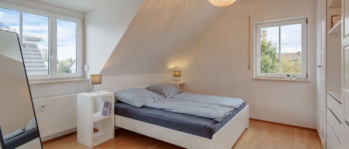 Dachgeschosswohnung München Lerchenau 01 Schlafzimmer 12556