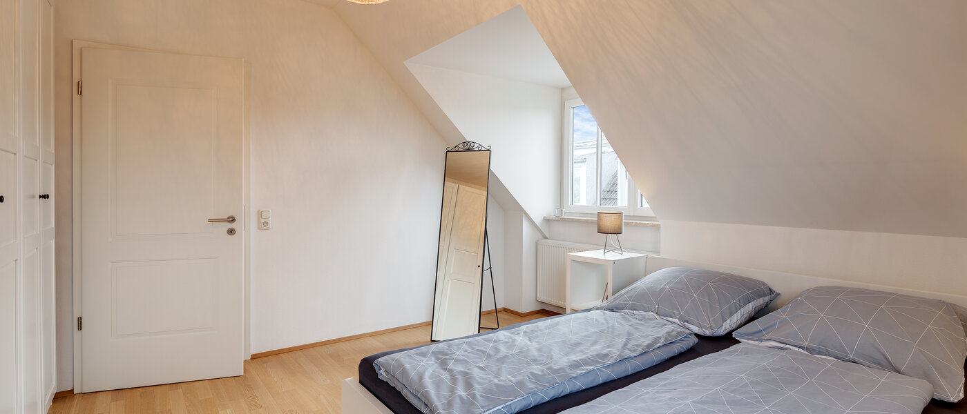 Dachgeschosswohnung München Lerchenau 03 Schlafzimmer 12556