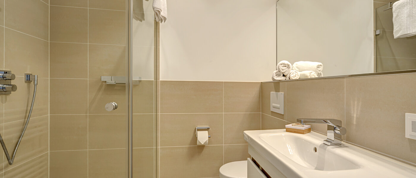 Wohnung München Arabellapark 01 2. Badezimmer 12568