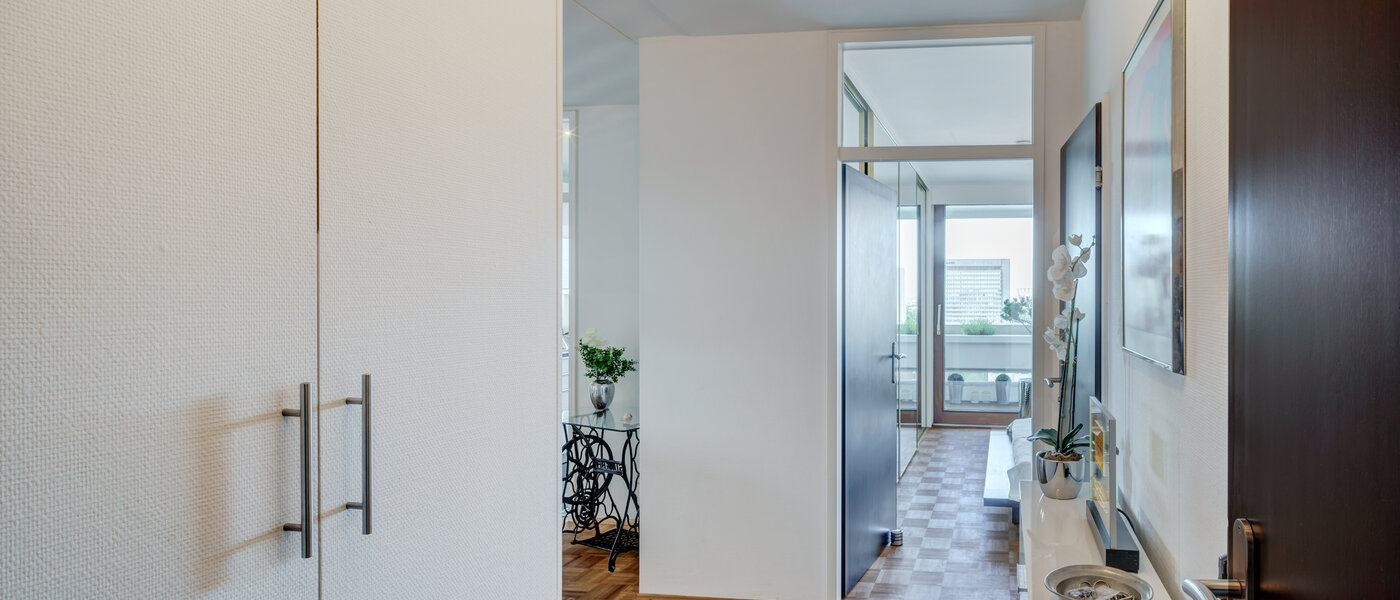 Wohnung München Arabellapark 02 Flur/Gang 12568