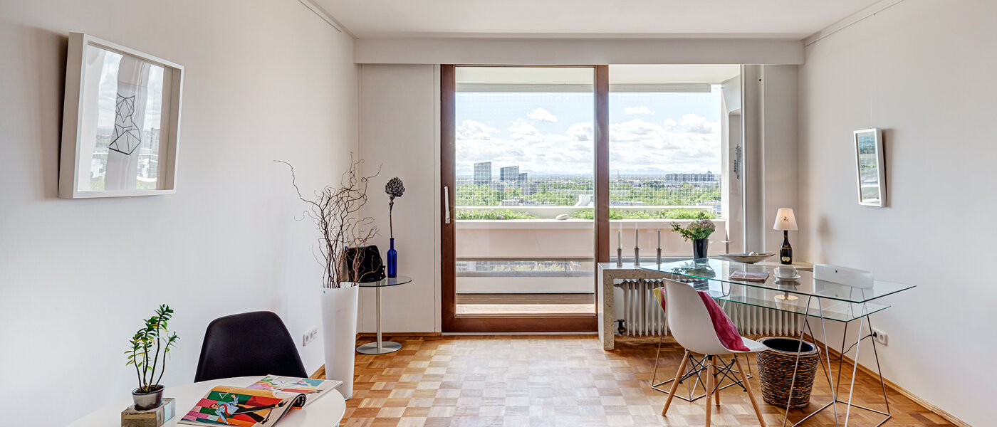 Wohnung München Arabellapark 01 Arbeitszimmer 12568