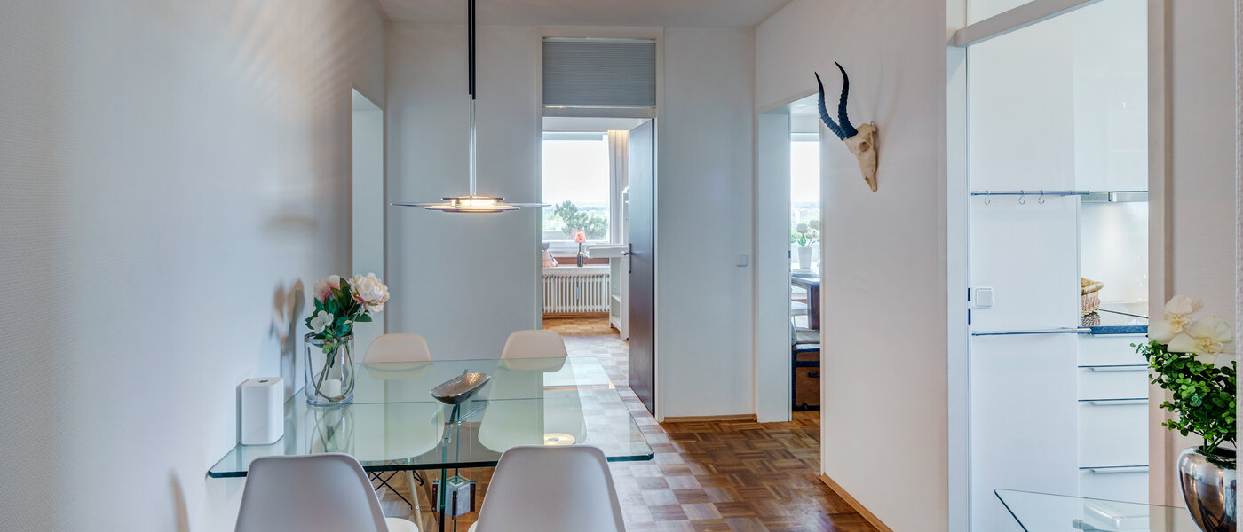 Wohnung München Arabellapark 01 Essbereich 12568