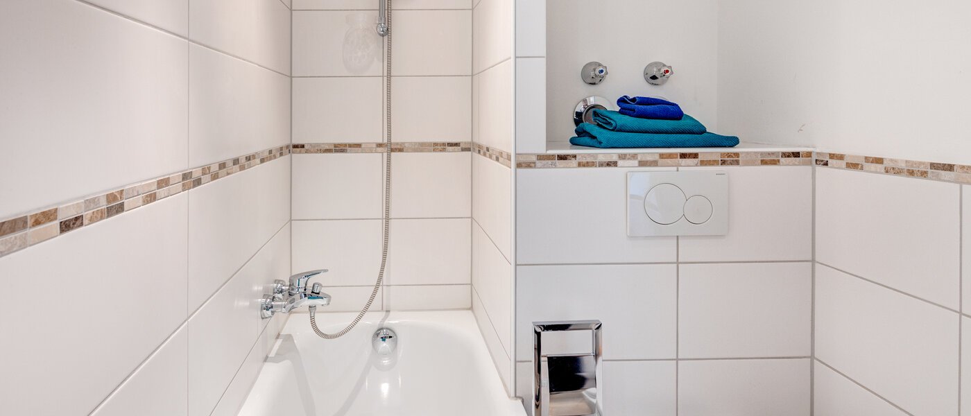 Wohnung München Obermenzing 02 Badezimmer 12573