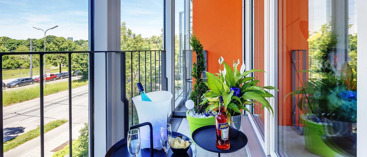 Apartment München Schwabing-West (rund um den Hohenzollernplatz) 02 Loggia 12583