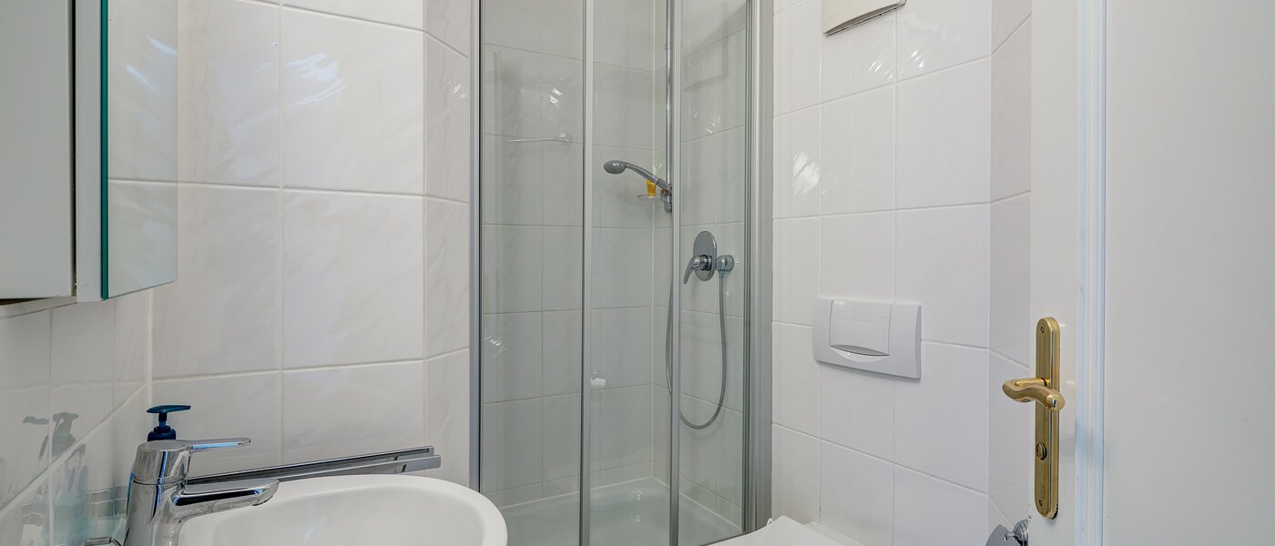 Doppelhaushälfte Gauting 01 2. Badezimmer 12610