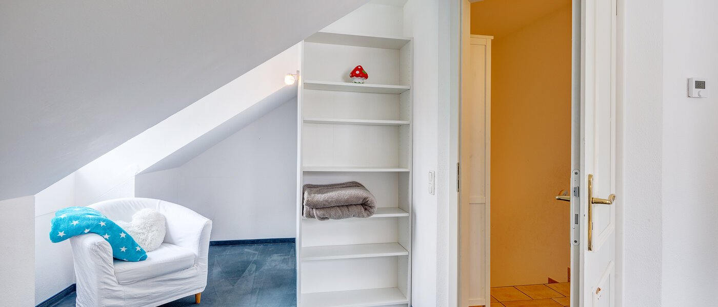 Doppelhaushälfte Gauting 03 2. Schlafzimmer	 12610