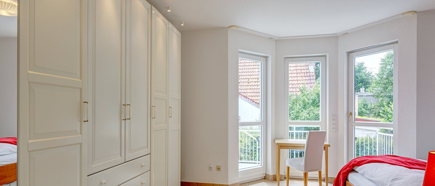 Doppelhaushälfte Gauting 03 1. Schlafzimmer 12610