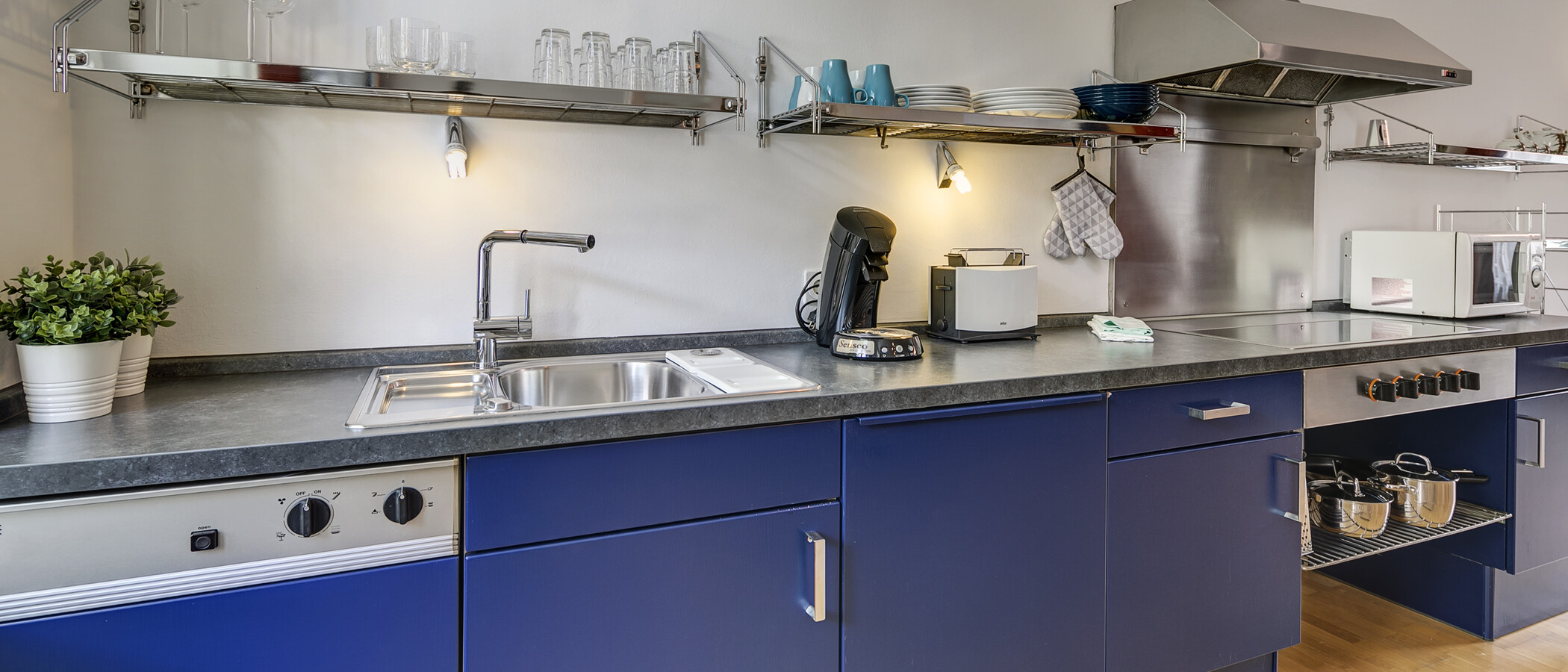 Wohnung München Schwabing (links der Leopoldstraße) 02 Küche 1262