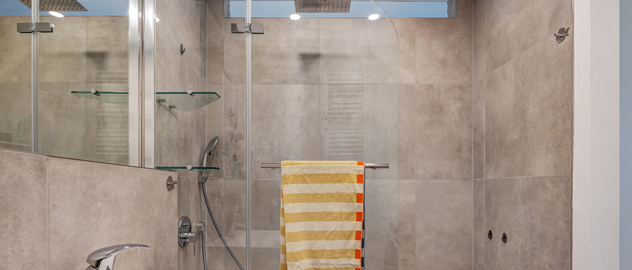 Wohnung München Arabellapark 03 Badezimmer 12671