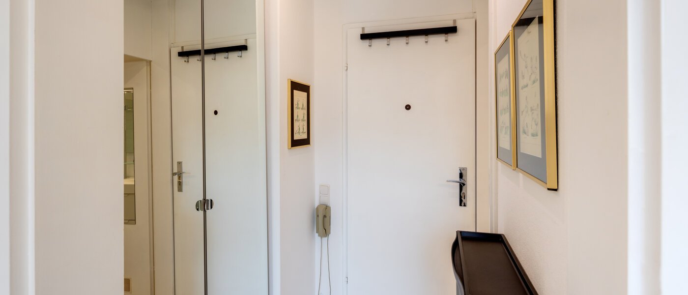 Dachgeschosswohnung Kreuth Weissach 01 Flur/Gang 12696