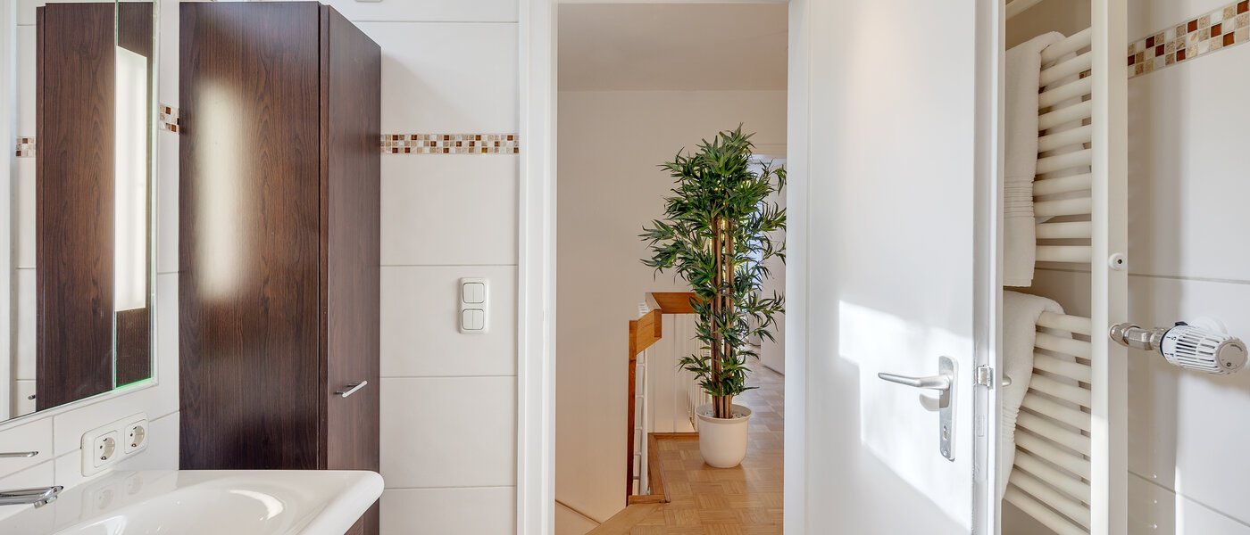 Haus München Lerchenau 05 Badezimmer 12756