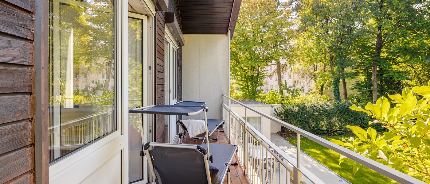 Haus München Lerchenau 01 Balkon 12756