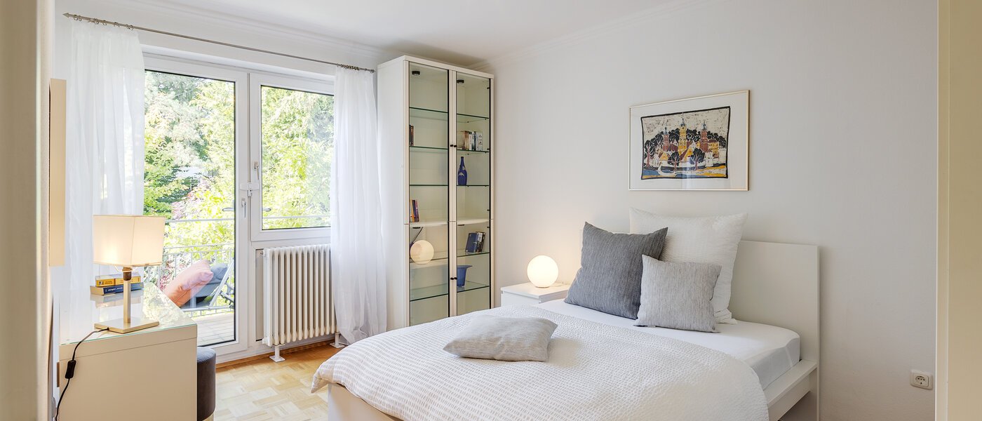 Haus München Lerchenau 01 2. Schlafzimmer	 12756