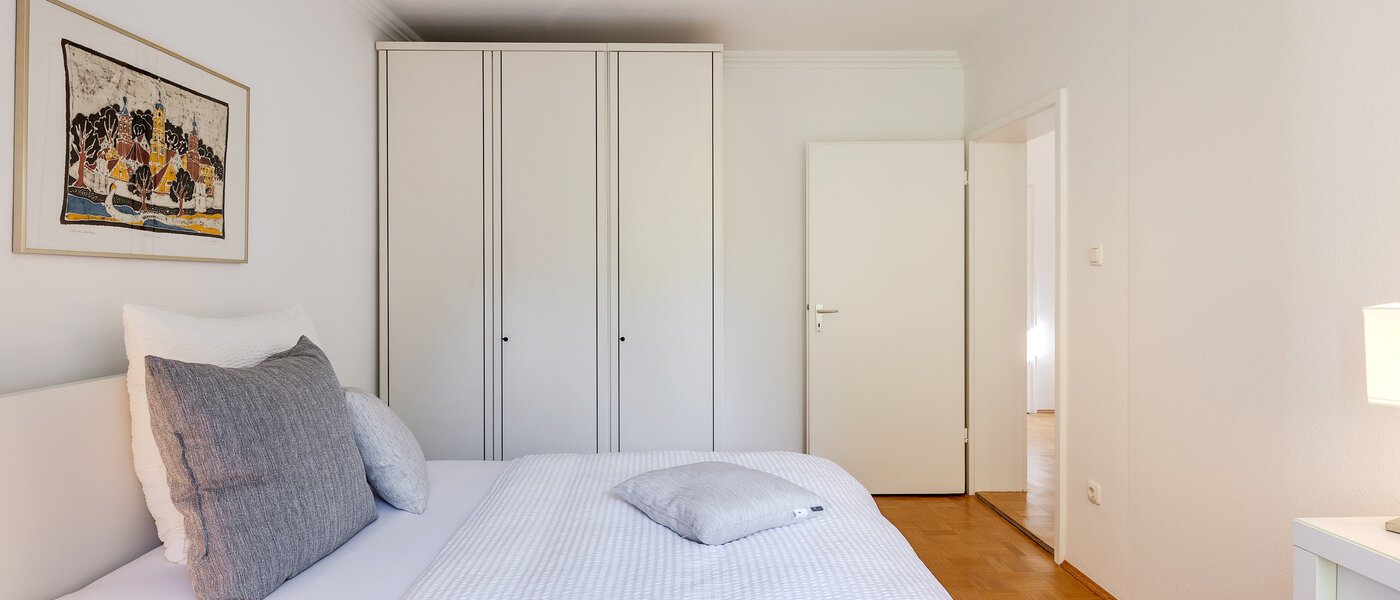 Haus München Lerchenau 03 2. Schlafzimmer	 12756