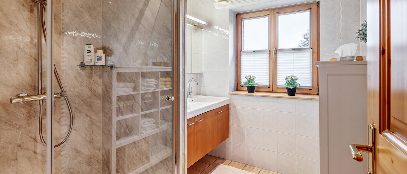 Gartenwohnung Schliersee Neuhaus 01 Badezimmer 12758