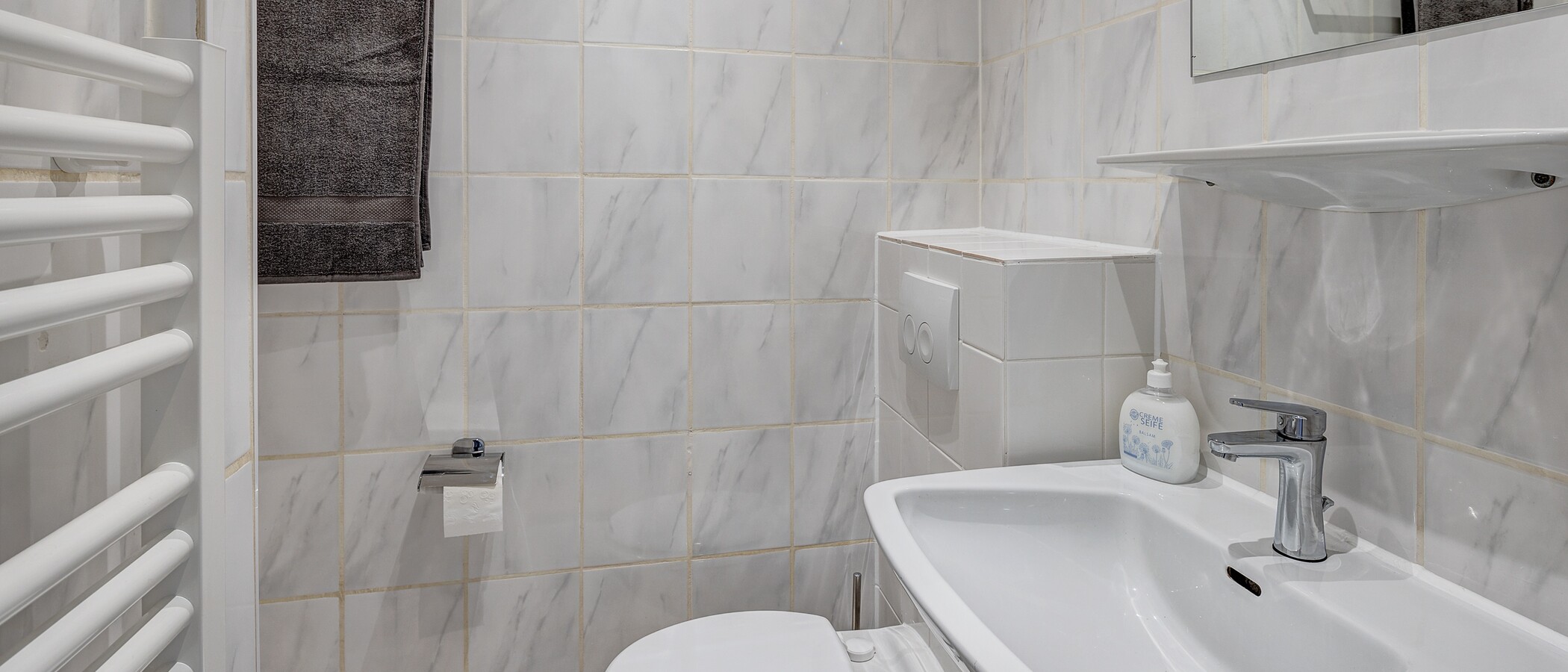 Apartment München Maxvorstadt - Universitätsviertel 03 Badezimmer 12795