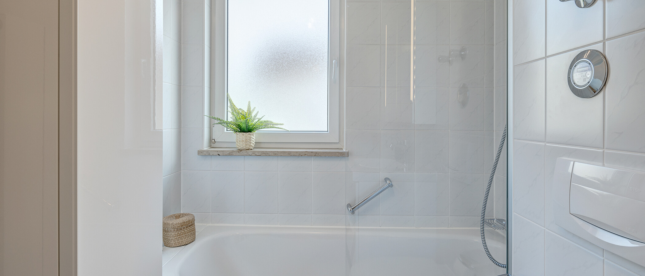 Wohnung München Moosach 02 Badezimmer 12800