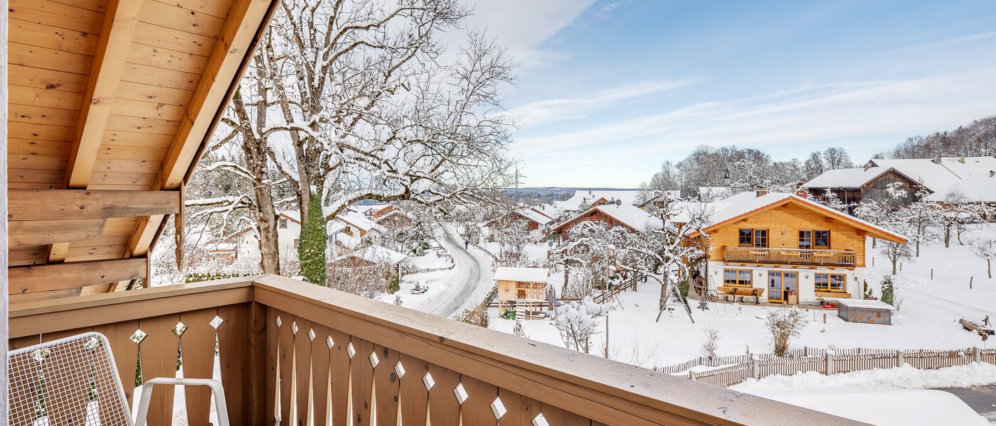Dachgeschosswohnung Bad Heilbrunn 01 Balkon 12824