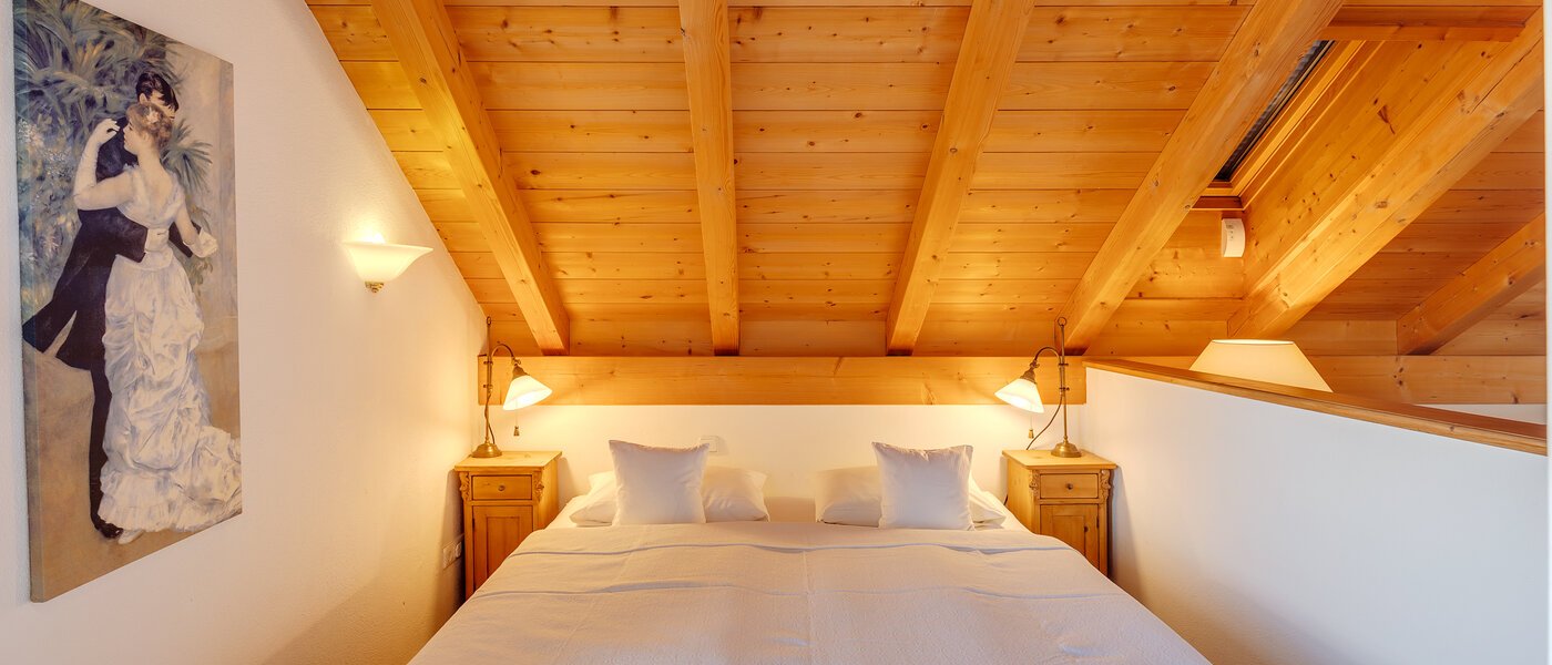 Dachgeschosswohnung Bad Heilbrunn 02 Schlafbereich 12824