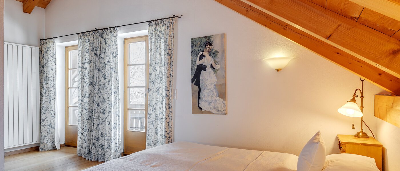 Dachgeschosswohnung Bad Heilbrunn 03 Schlafbereich 12824