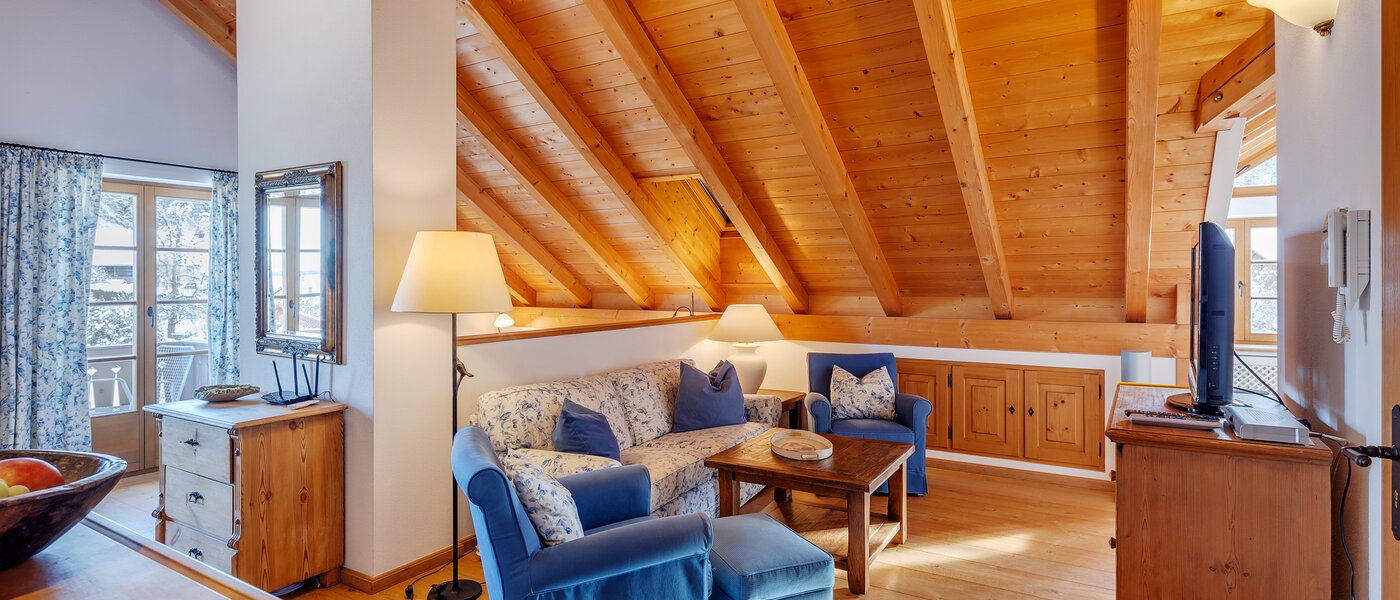 Dachgeschosswohnung Bad Heilbrunn 01 Wohnbereich 12824