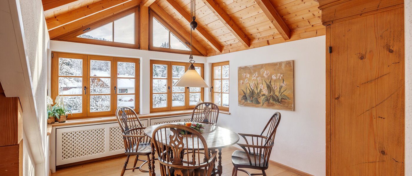 Dachgeschosswohnung Bad Heilbrunn 01 Essbereich 12824