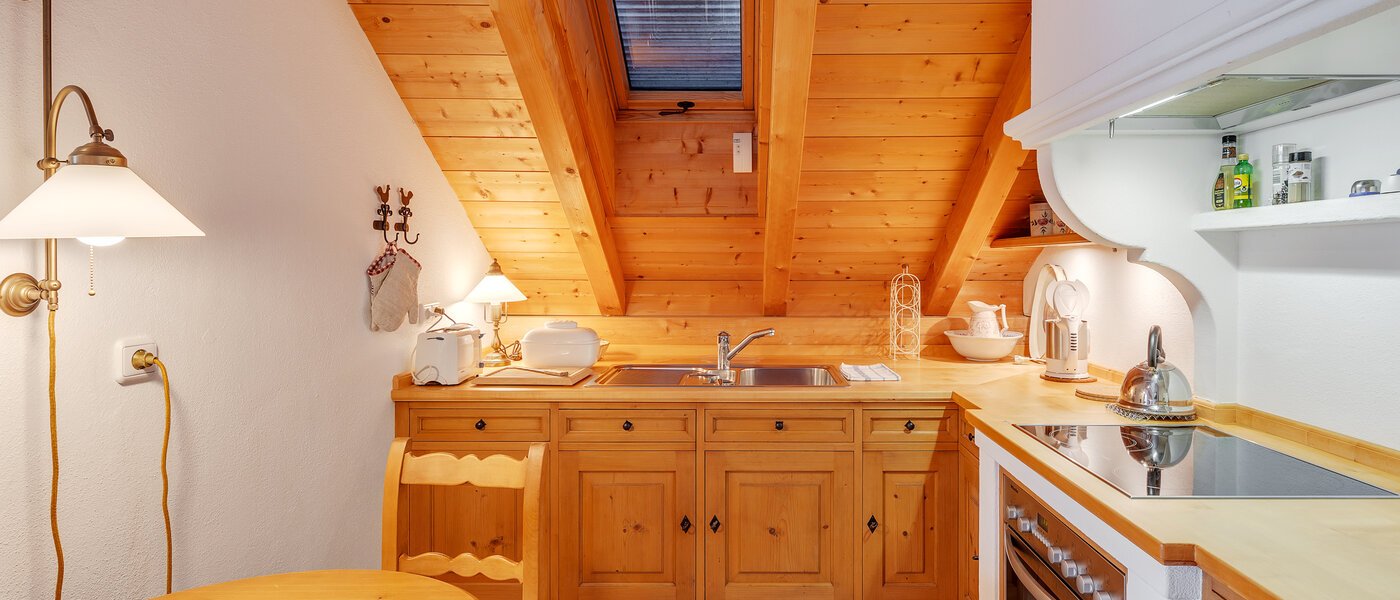 Dachgeschosswohnung Bad Heilbrunn 01 Küche 12826