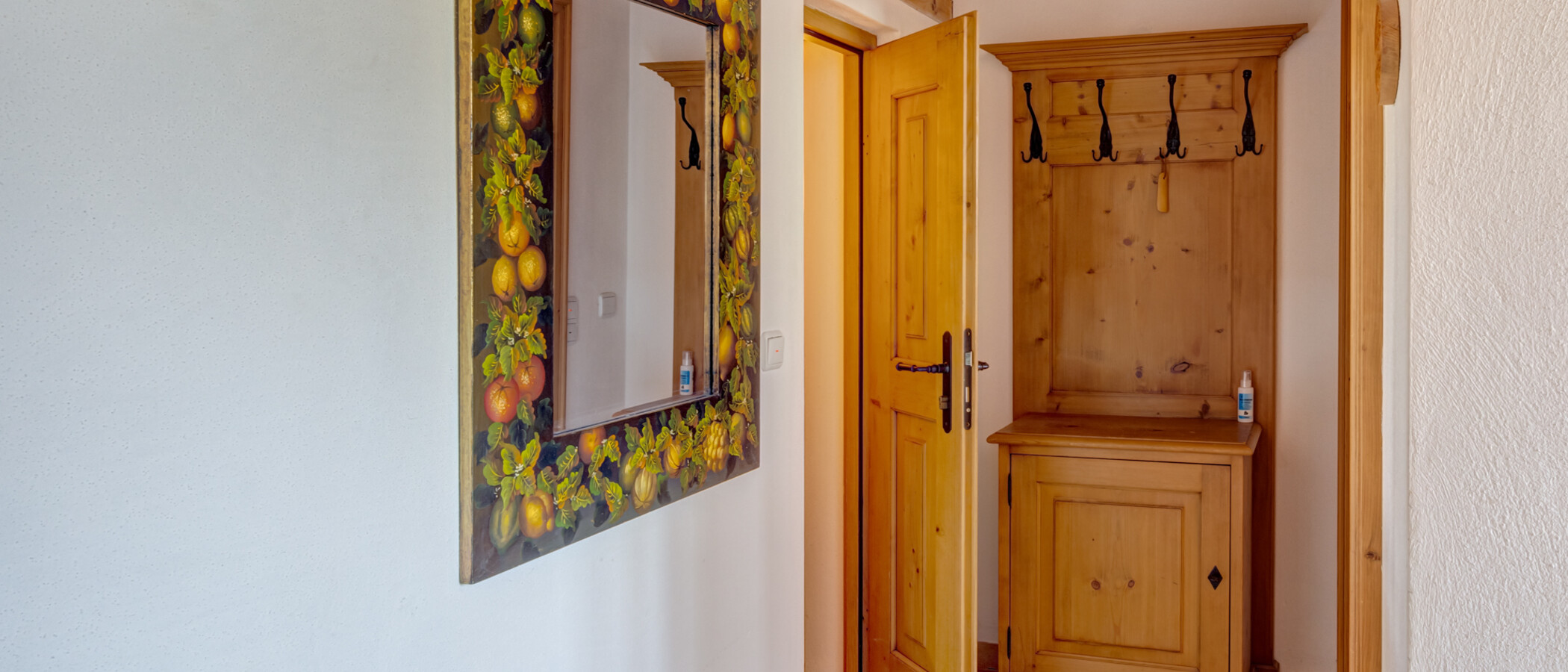 Dachgeschosswohnung Bad Heilbrunn 01 Flur/Gang 12826
