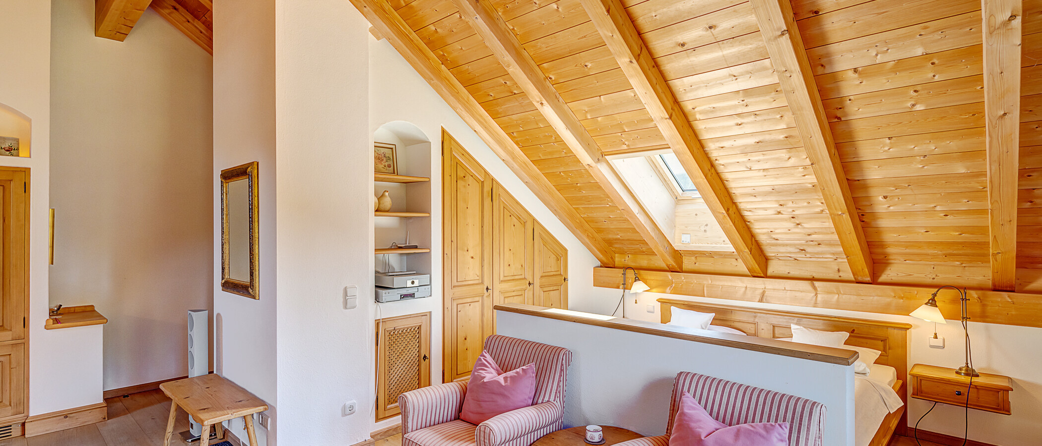 Dachgeschosswohnung Bad Heilbrunn 05 Wohnbereich 12826