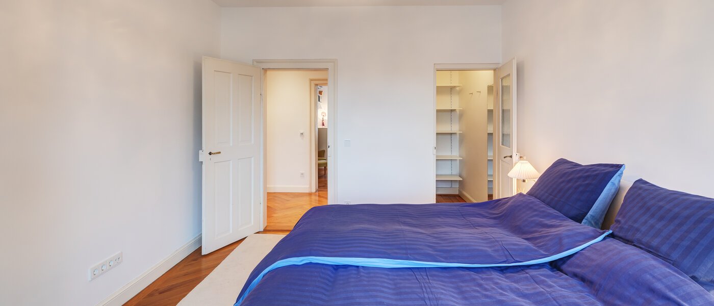 Wohnung München Nymphenburg 02 1. Schlafzimmer 12846