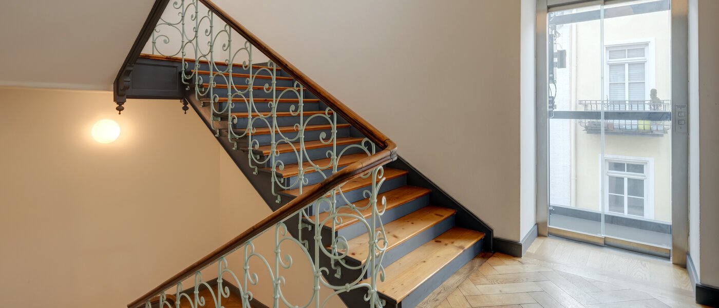 Wohnung München Nymphenburg 01 Treppenhaus 12846