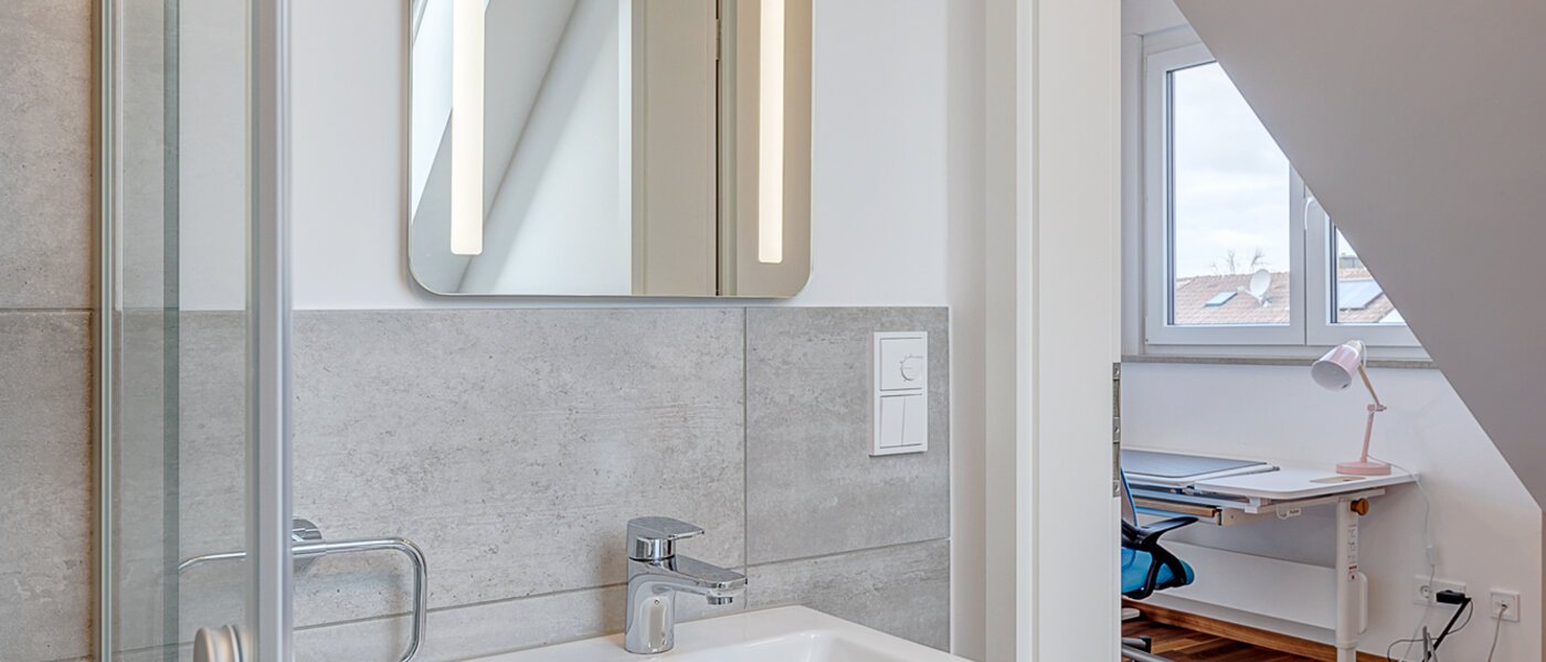 Doppelhaushälfte Gilching 03 2. Badezimmer 12856