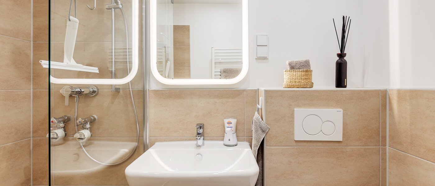 Wohnung München Olympiazentrum 03 Badezimmer 12868